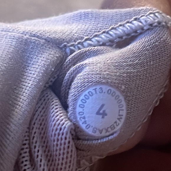 Lululemon Cameo Ride & Reflect Bra SoulCycle Collab size 4 - Picture 6 of 6